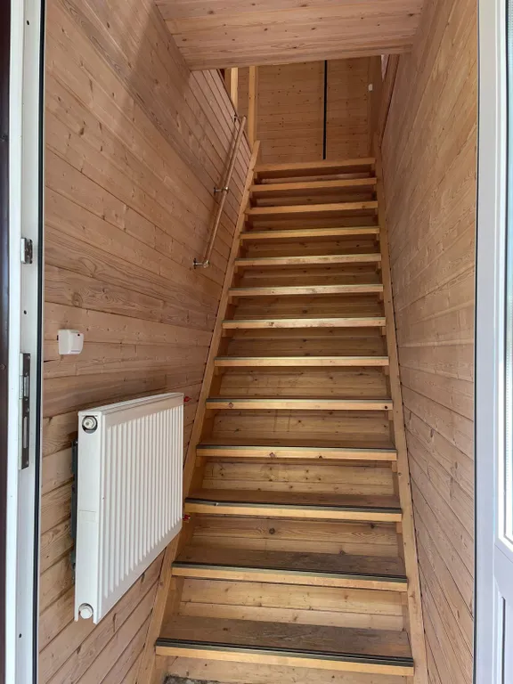 Коттедж Рябиновый домик с видом на лес и реку — Агалатово