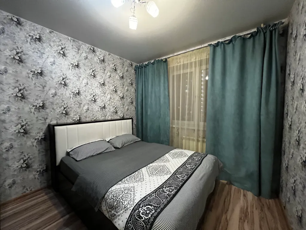 Квартира 2-комнатная Квартира — Свердловский