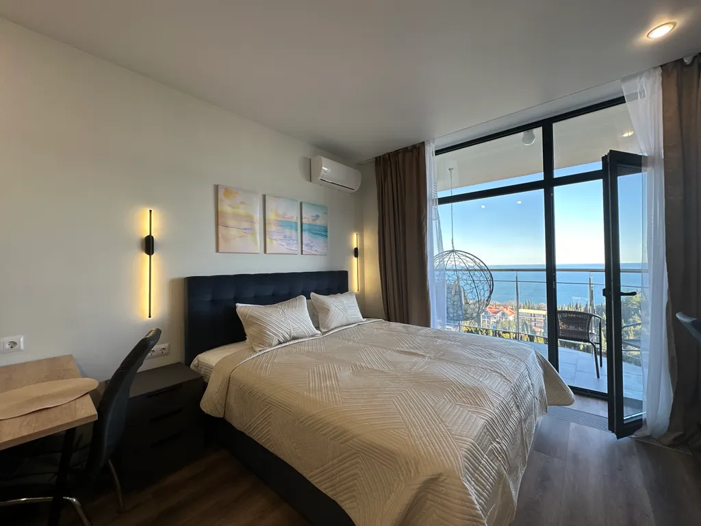 Дизайнерская студия Ls-space с видом на море с 8 этажа