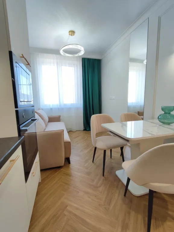 Современные, яркие апартаменты