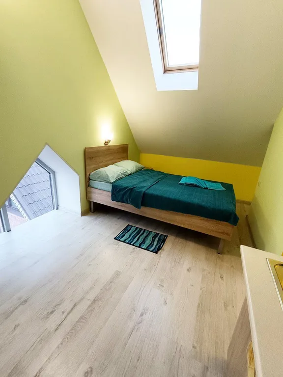 Стандартный одноместный номер на мансардном этаже