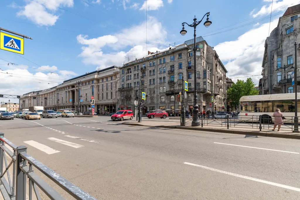 Уютная студия около ТРЦ Галерея