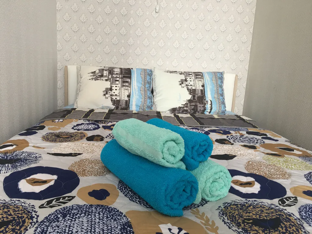 Четырехместная однокомнатная квартира с балконом в центре