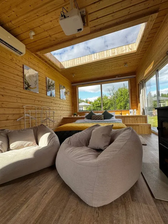 Дом для двоих с ванной и джакузи