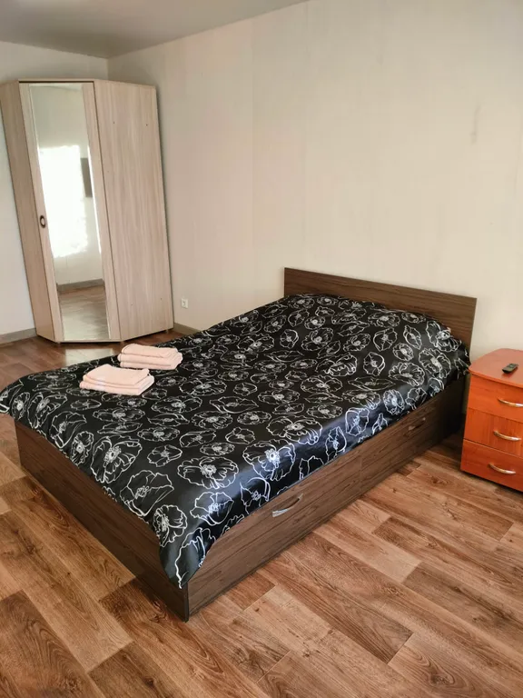 Двухкомная квартира в тихом районе — аренда посуточно в Серов