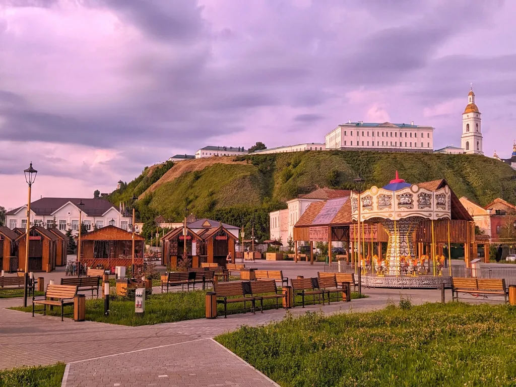 Апартаменты близко к Кремлю, ДС Кристалл, Драматическому театру