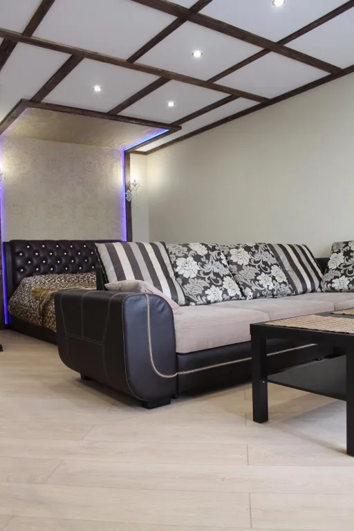 Просторная студия с видом на город и горы