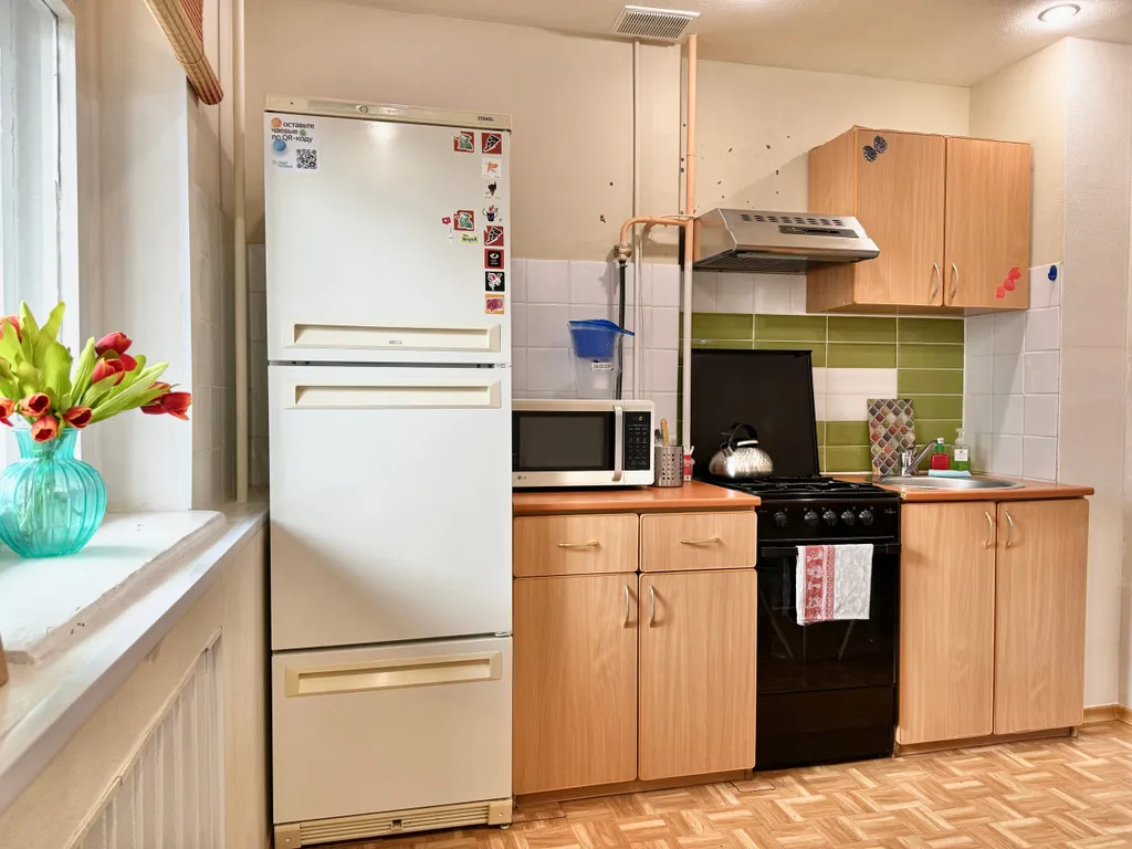 Однокомнатная класса комфорт с большой кухней у ДК Металлургов