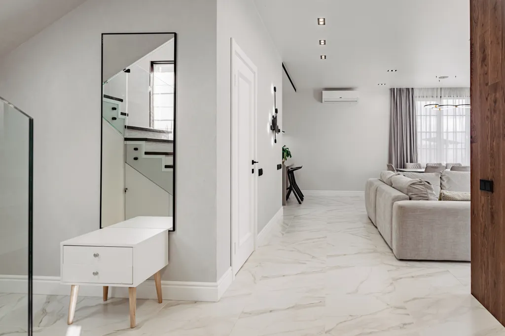 Дом с видом на море, горы, и теплым бассейном