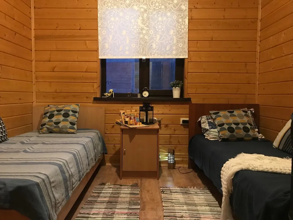 Дом в горах с видом на реку