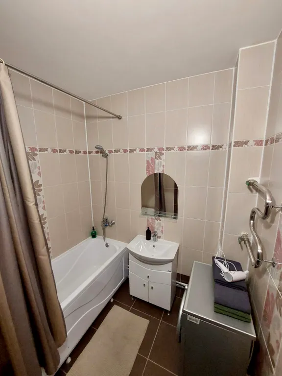 Трёхкомнатная квартира возле метро