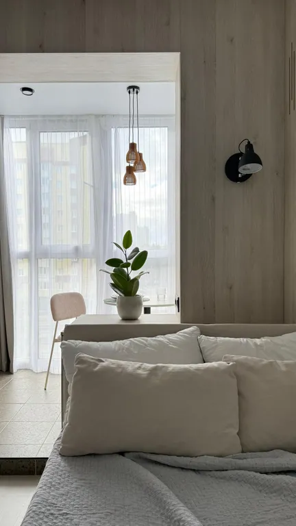 Солнечная студия для двоих рядом с парком