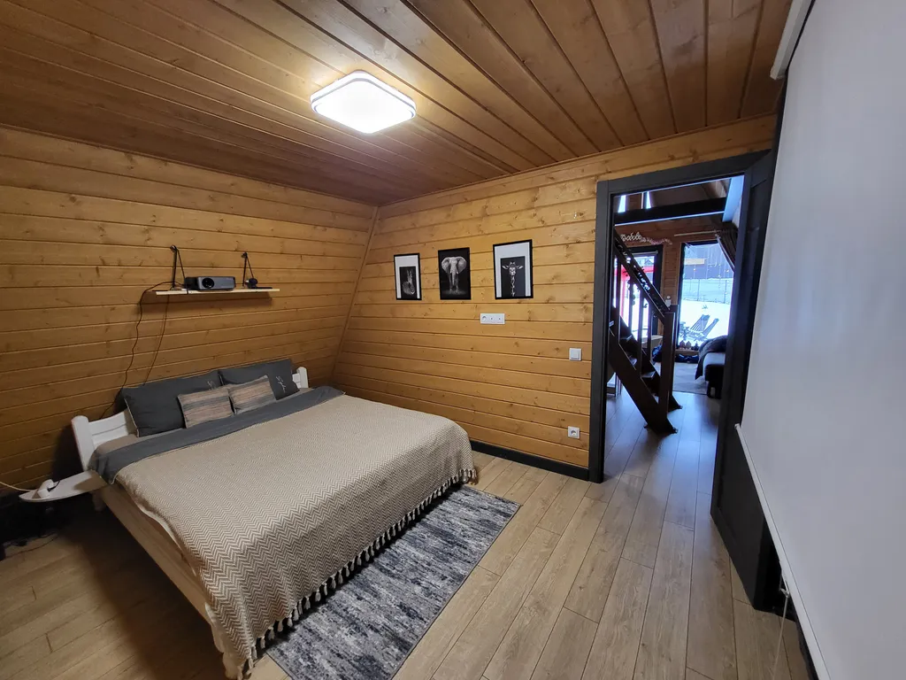 Уютный домик в стиле А-фрейм