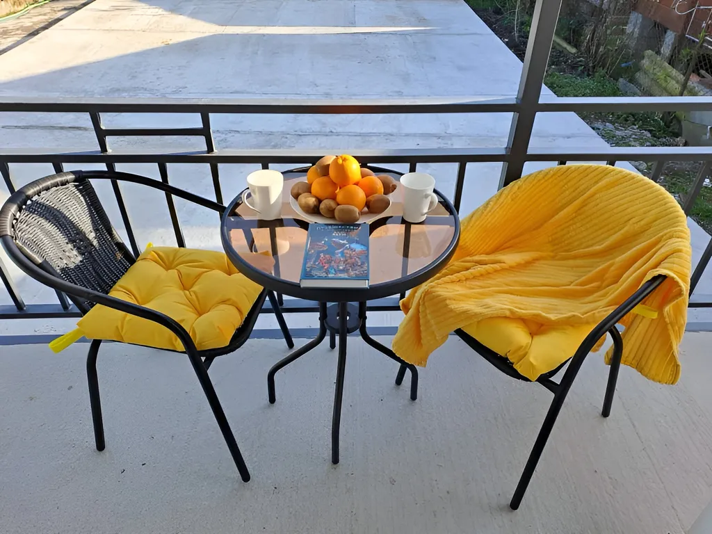 Квартира Квартира Четырёхместный номер с балконом — Гагра