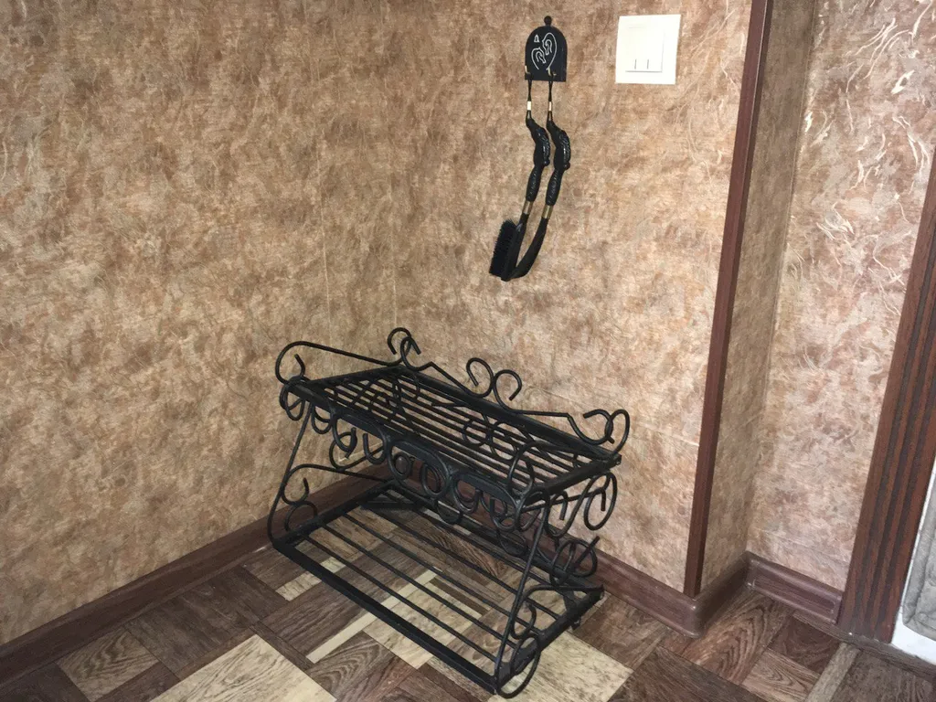 Уютная однокомнатная квартира с дубовой мебелью