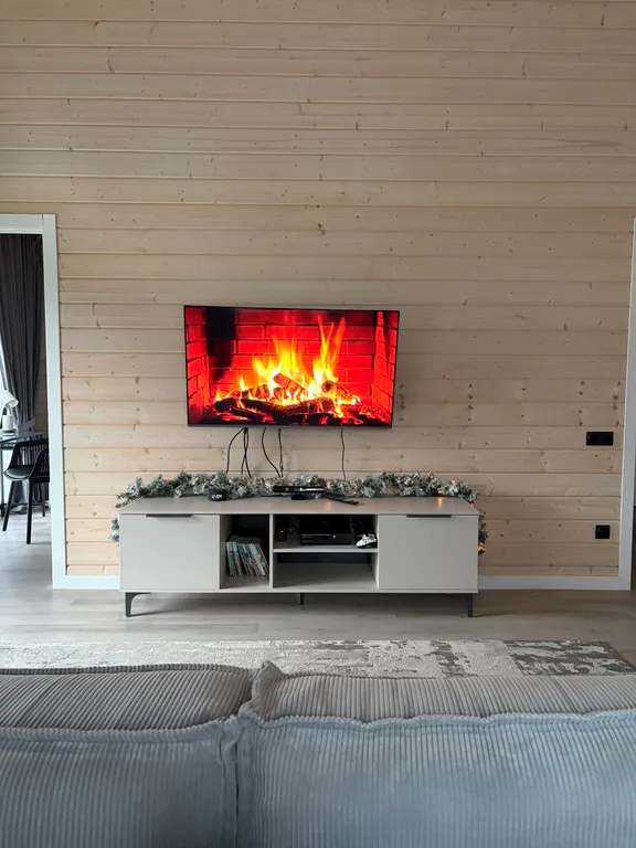 Коттедж Современный дом с баней у водохранилища — Лопотово