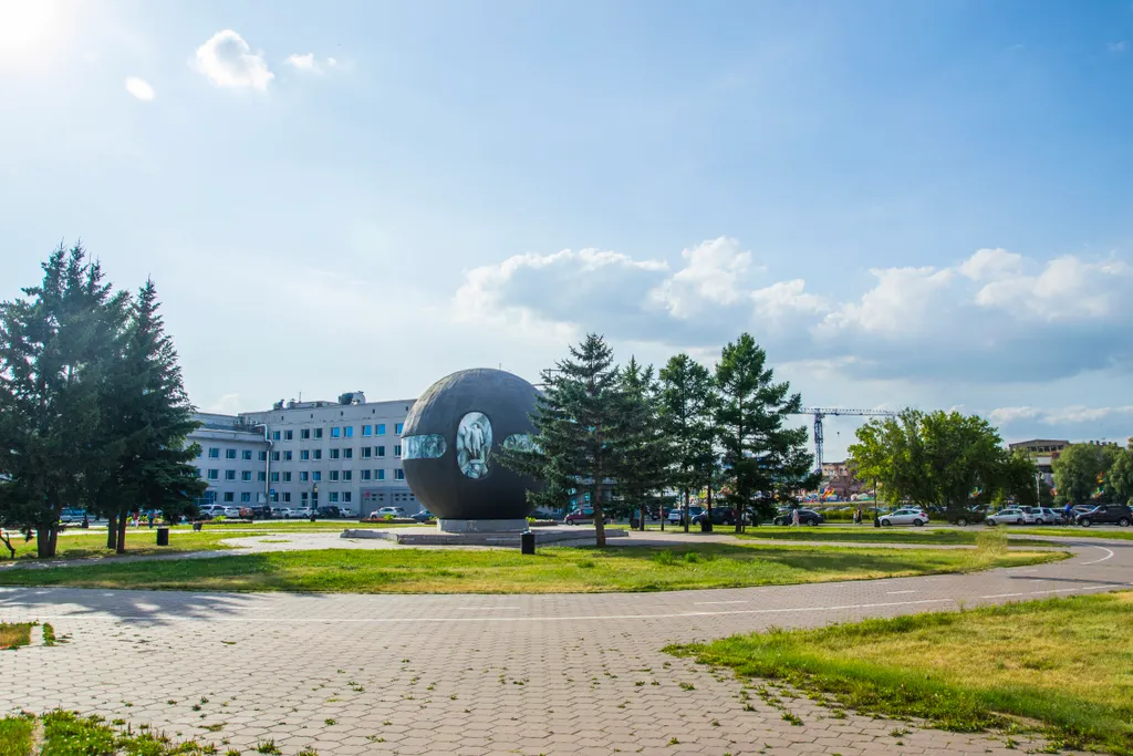 Студия с камином и рядом с достопримечательностями