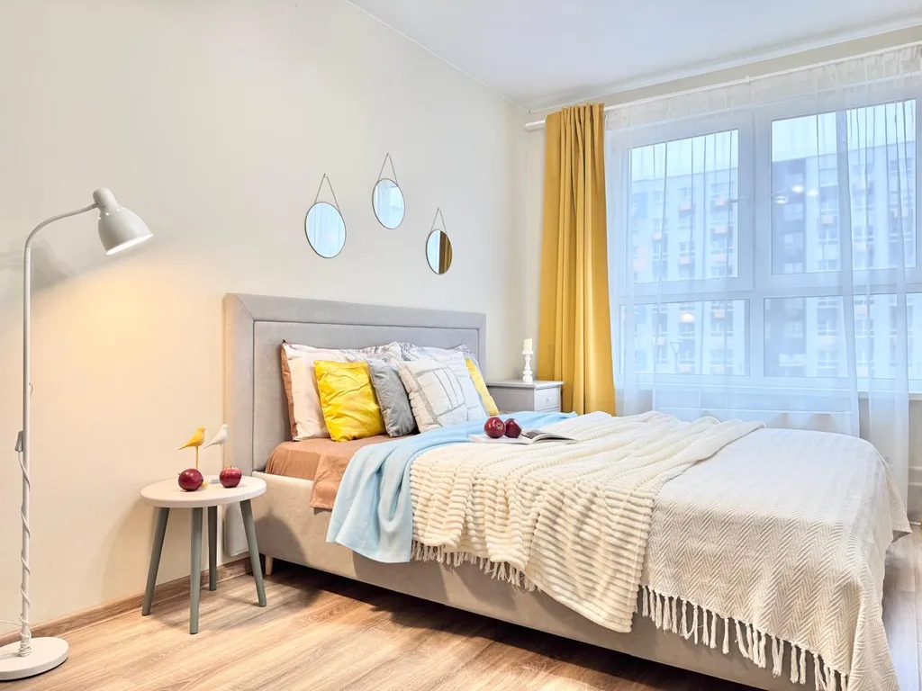 Светлая квартира с балконом