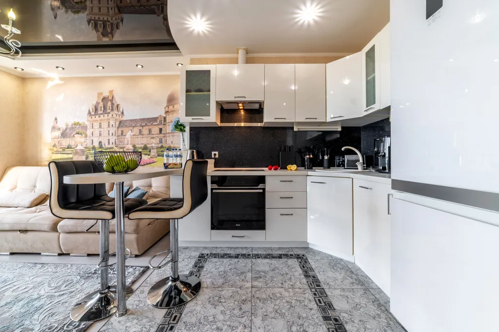 Евротрёшка с видом на море и город