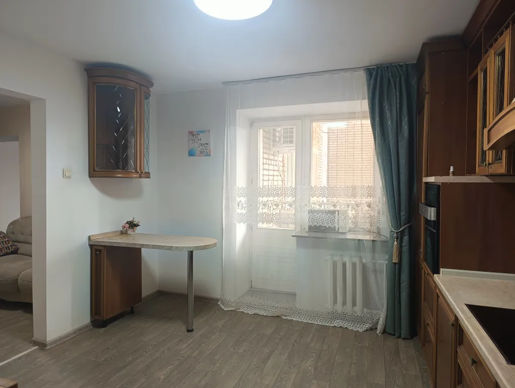 Большая квартира на 10 гостей рядом с автовокзалом