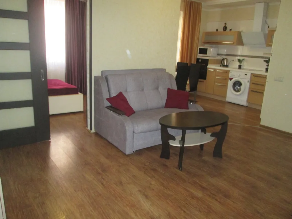 Уютная, чистая квартира возле парка и стадиона Галицкого