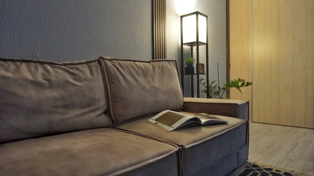 Стильная двушка с яркой кухней