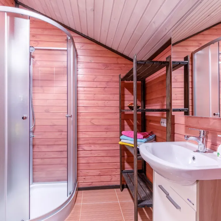 Теплый дом Игора рядом