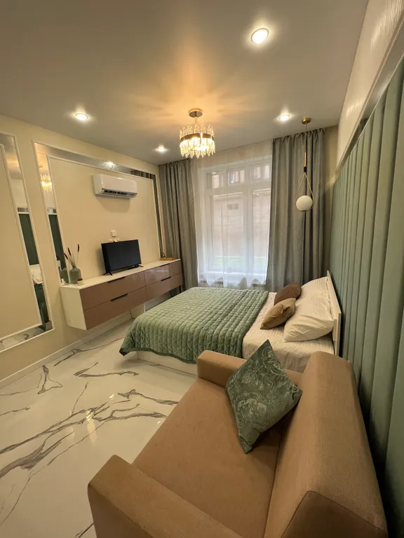 Красивая студия в центре, рядом Белоусовский парк