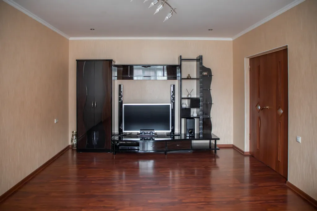 Уютная квартира в элитном районе с видом на озеро в парке имени Кирова