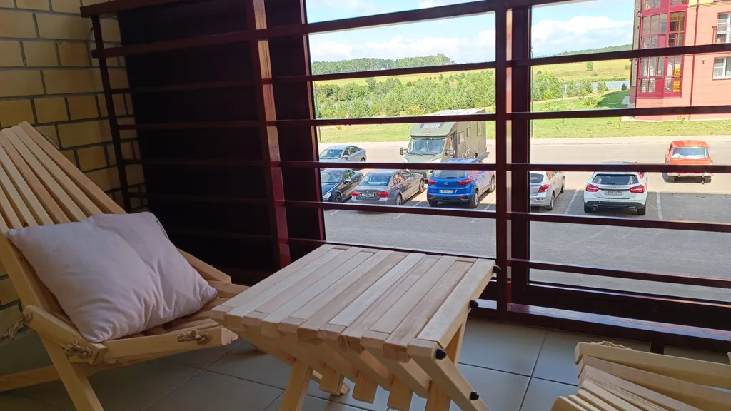 Евротрешка Pink с видом на воду и выходом на пляж