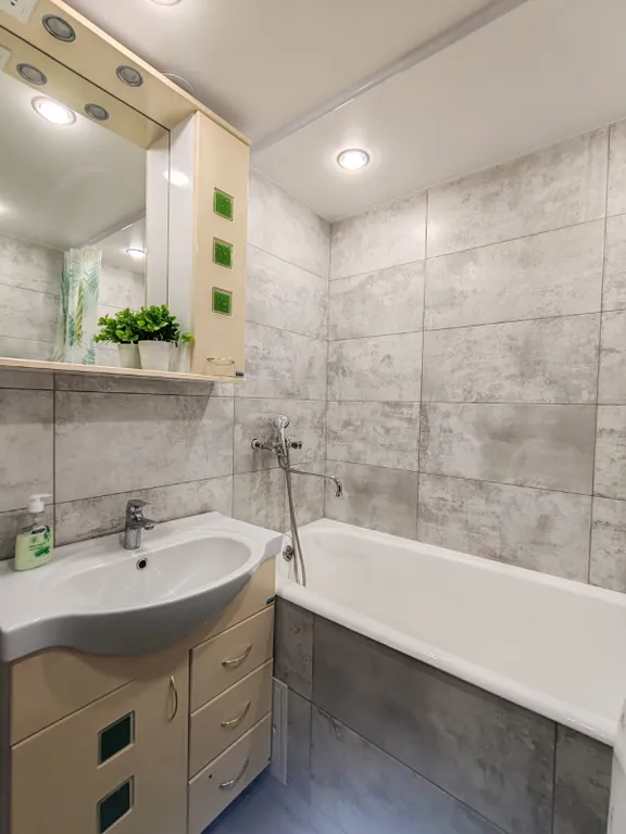 Квартира с видом на парк возле СК Олимпийский