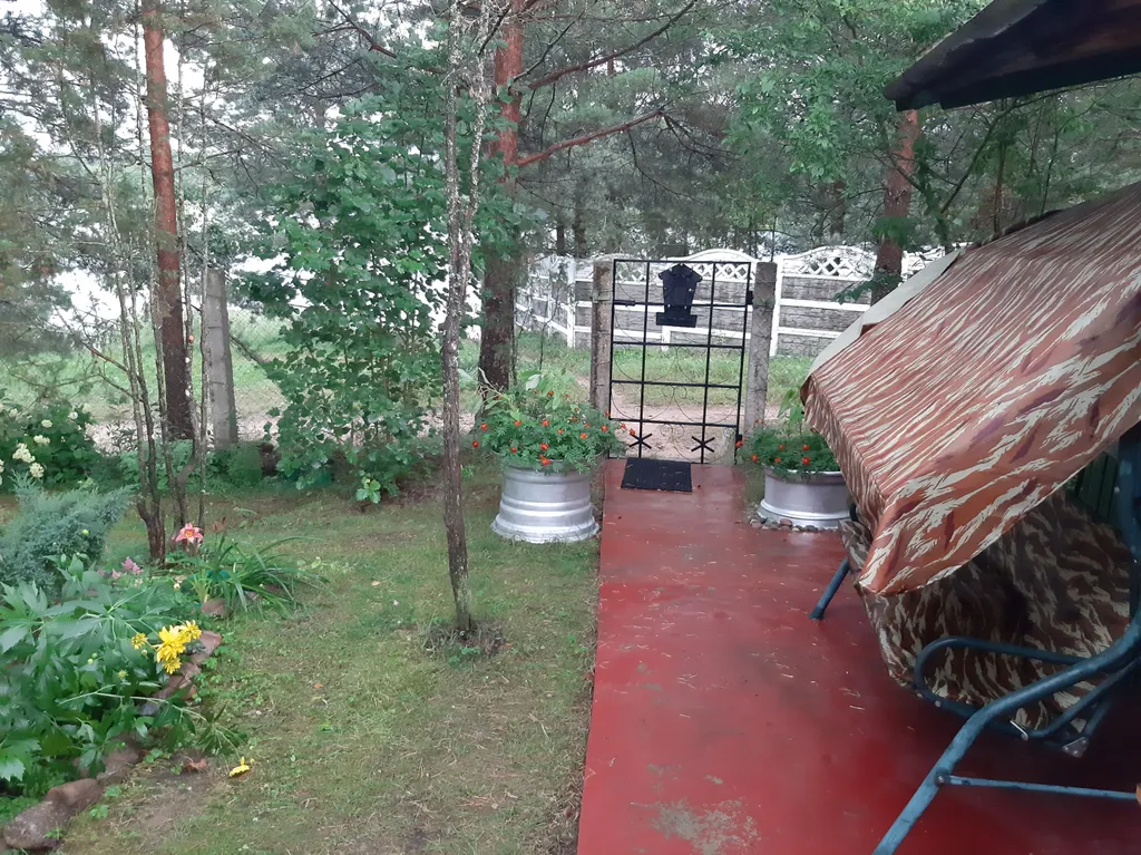 Домик у озера