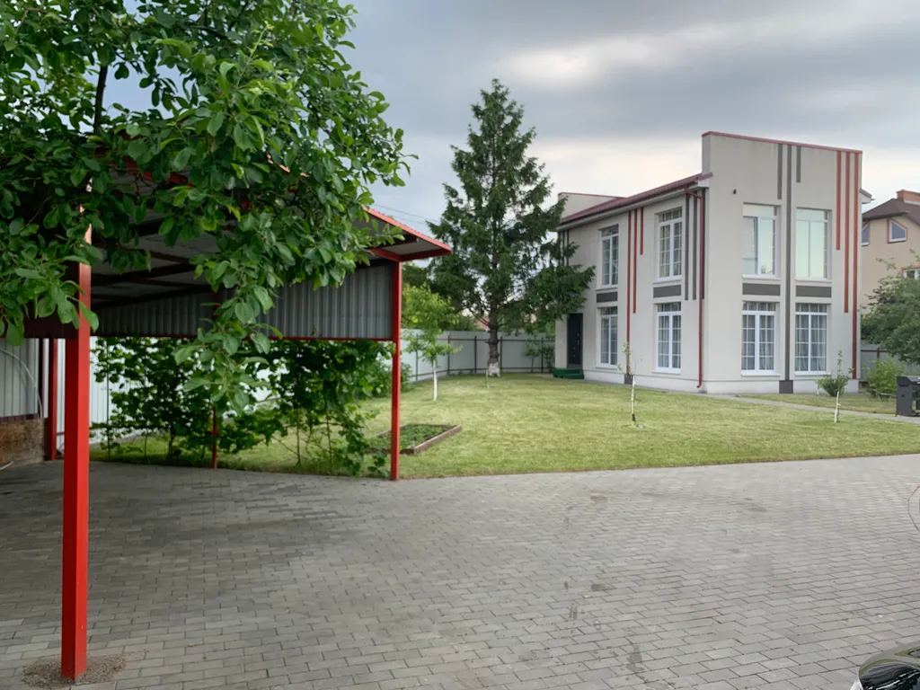 Дом у озера