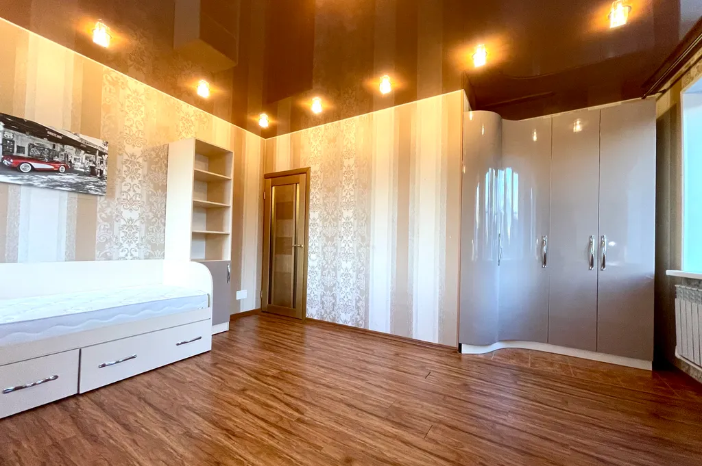 Видовые трёхкомнатные апартаменты на Набережной