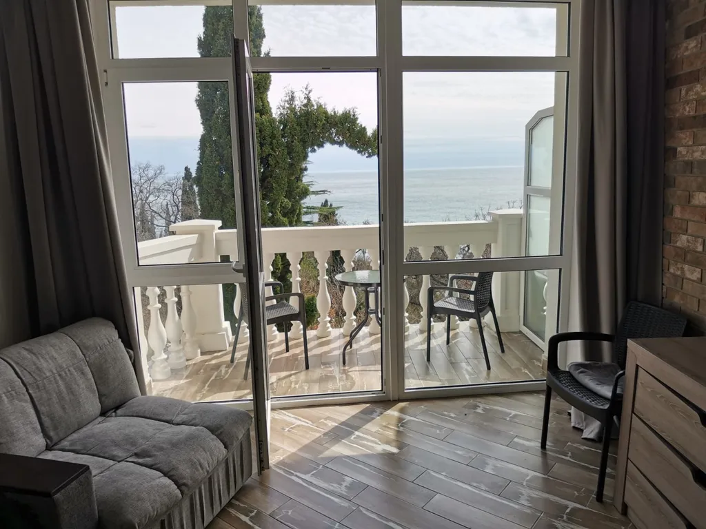 Студия с видом на море