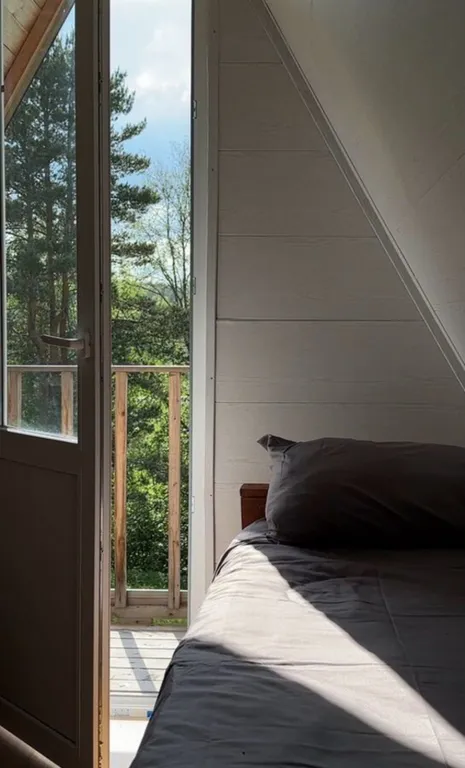 Дом на озере