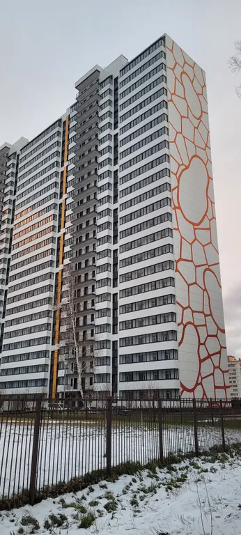 Просторная студия со свежим ремонтом и видом на лес