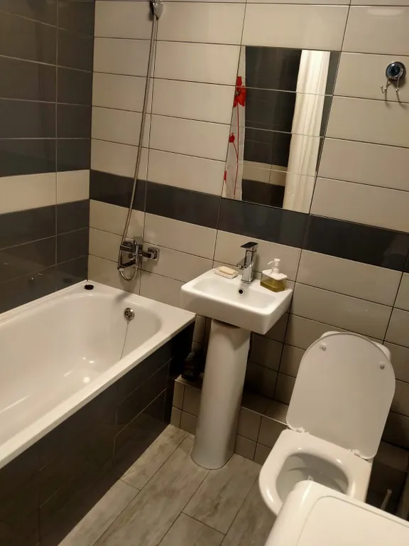 Студия на берегу реки