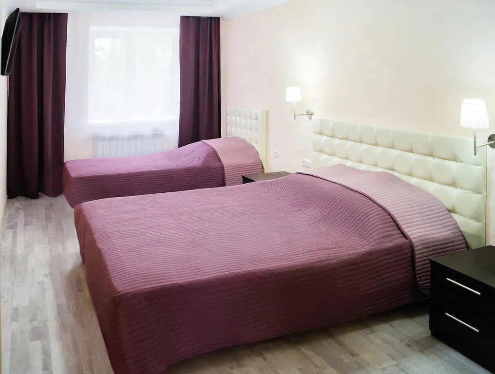 Квартира Двухкомнатная рядом с ТЦ Орбита — аренда посуточно в Бузулук