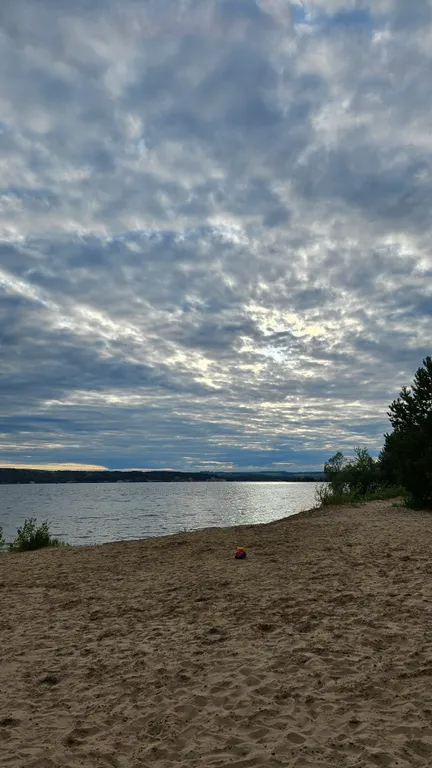Семейный дом на берегу реки Волга с шикарными видом и пляжем
