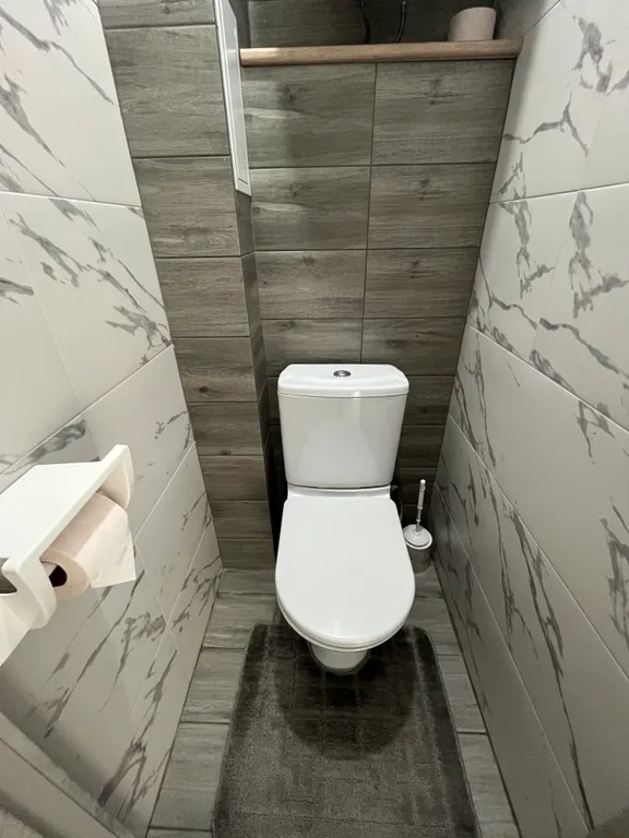 Новая квартира-студия около ТРК Алмаз