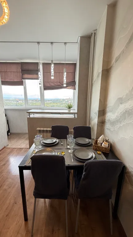 Уютная двухкомнатная квартира с шикарным видом с 24 этажа