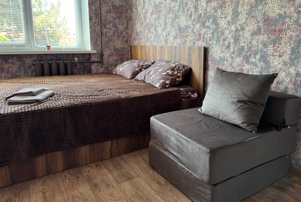 Уютная комната с видом на горы