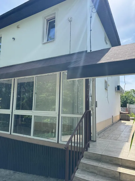 Частный дом рядом с Византийским храмом