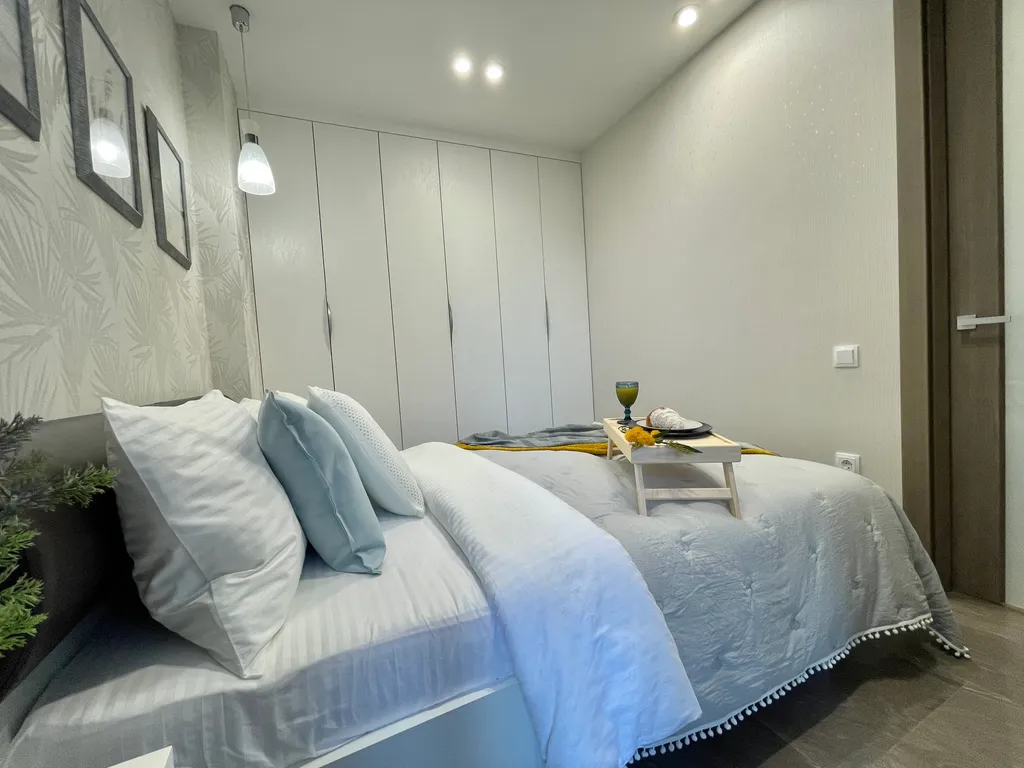 YOUR ROSTOV APART у Театральной площади