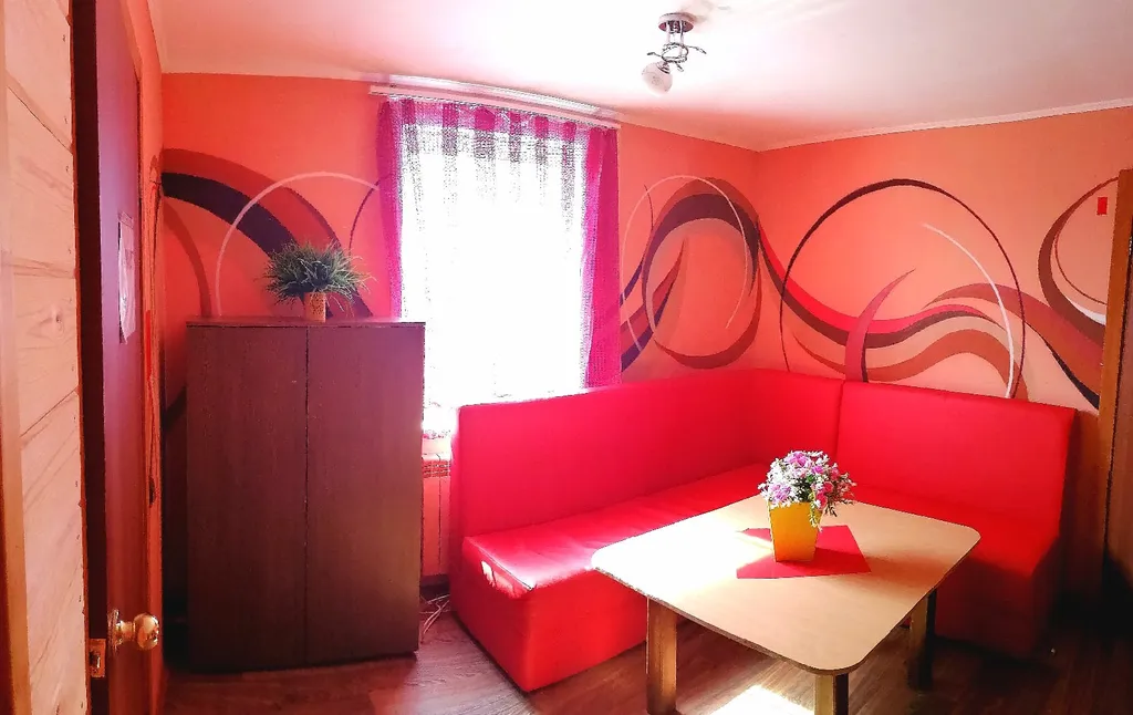 Коттедж в Красном стиле