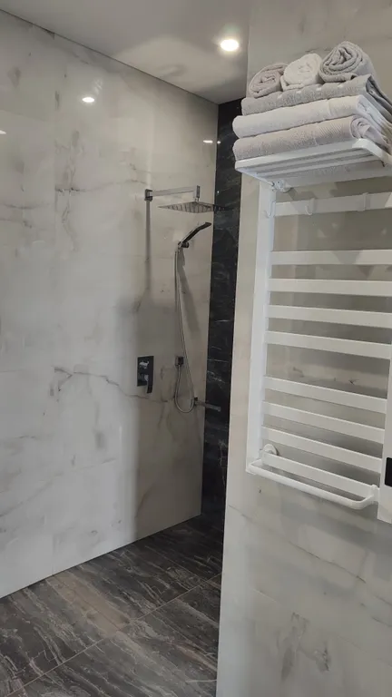 Дом с панорамным видом на горы и море