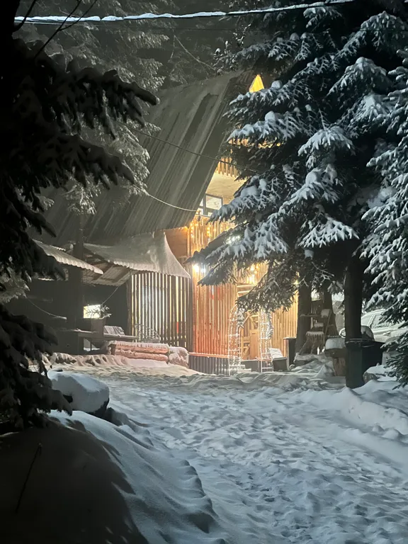 Домик в лесу с видом на горы Архыза с баней