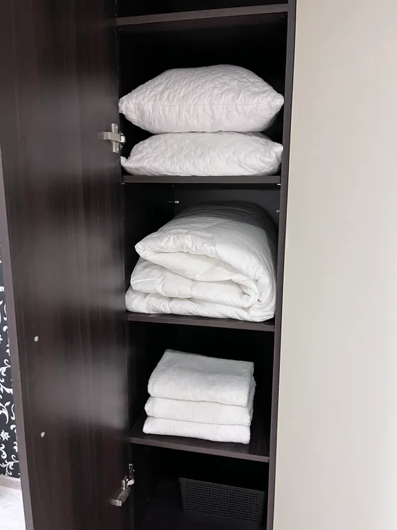 Двухкомнатная квартира около городских прудов