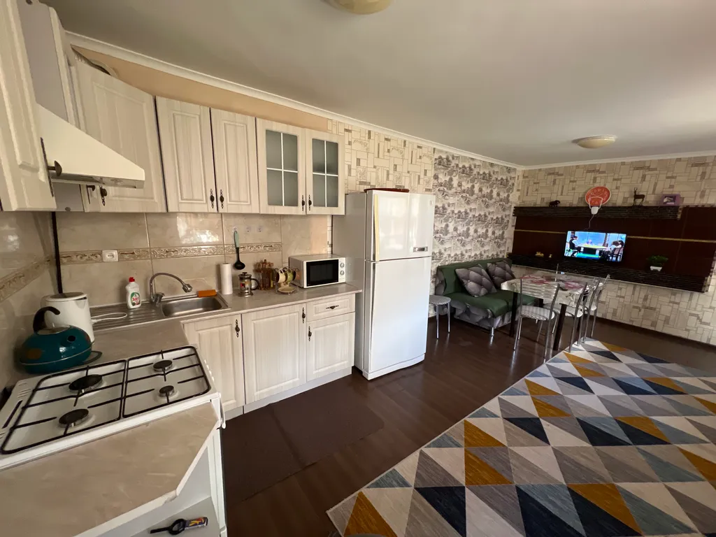 Коттедж Гостевой дом с беседкой — Новороссийск